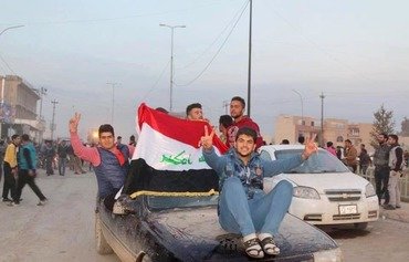ساکنان شرق موصل برای جمع کردن تکه های زندگی خودشان بازگشتند