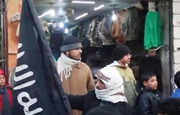 تجار الرقة على حافة الانهيار المالي