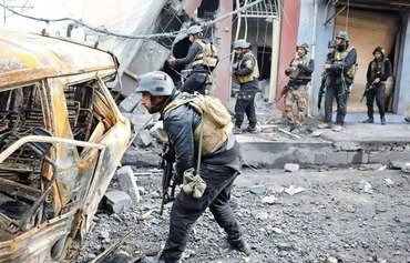 القوات العراقية تواجه معارك شوارع صعبة في غرب الموصل