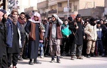انقسامات عرقية وصراعات تعصف بداعش في الرقة