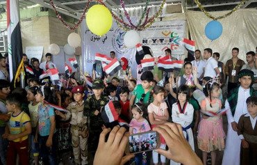 جوانان روش عقیدتی داعش را در مدارس موصل کنار می زنند