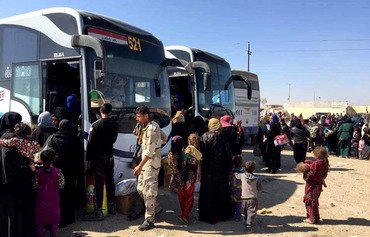 هزاران تن از غیرنظامیان تلعفر را تخلیه کردند
