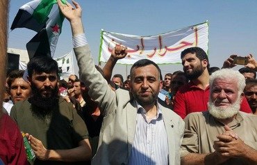 هيئة تحرير الشام تستولي على مباني رسمية في إدلب