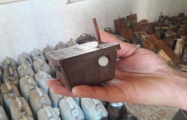 شورای مدنی الطبقه جلودار اقدام جمع آوری مین ها است