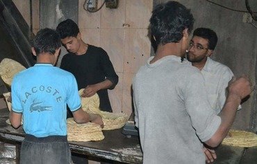 مدينة الرستن في حمص السورية تعاني من نقص في الطحين