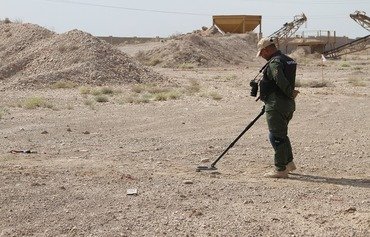 العراق يعد استراتيجية جديدة لتطهير المناطق المحررة من الألغام