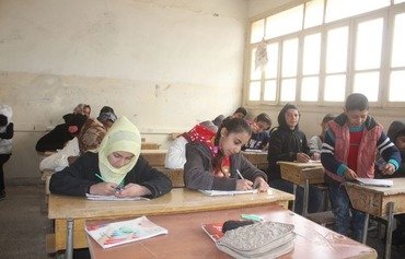 کودکان الرقه برای اولین بار بعد از بیرون راندن داعش از شهر امتحان می دهند