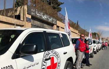نزوح جماعي من الغوطة وسط تقدم لقوات النظام السوري