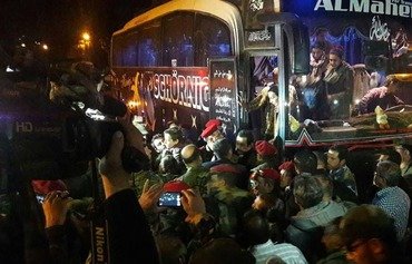 قافلة جيش الإسلام القادمة من دوما تصل إلى شمالي سوريا