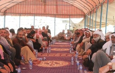 در شهر الرقه سوریه مقررات منع رفت و آمد برقرار شده است