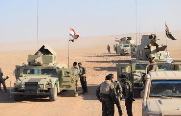 القوات العراقية تستهدف مخبأ لداعش بالقرب من الحدود السورية
