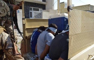 اطلاعات عراق یک سلول داعش را در رمادی خنثی کرد