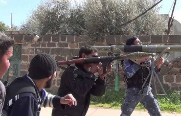 فصيل بجنوب سوريا يستهدف النظام والحرس الثوري الإيراني