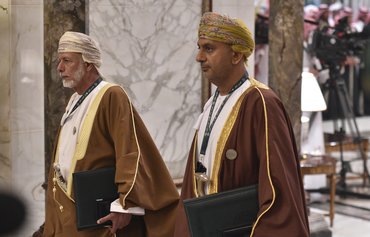 دبلوماسي عُماني كبير يزور إيران وسط توترات إقليمية