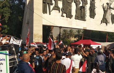 المحتجون العراقيون والإيرانيون يرفضون الحرس الثوري وأذرعه