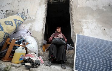 نازحون سوريون يبدأون العام الجديد في سجن مهجور