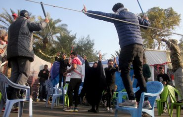 العراقيون يردون على خبر وفاة القائد الأبرز في الحرس الثوري