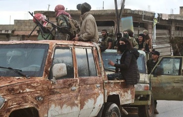 موجة نزوح من ريف حلب وسط غارات عنيفة