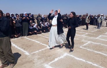 عملية رفع الرفات جارية في 17 مقبرة جماعية في سنجار