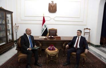 الأطراف الموالية لإيران ترفض تعيين الوزير الأول العراقي الجديد المُكلّف