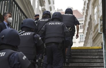 مسلح فيينا حاول السفر إلى سوريا حسب وزير