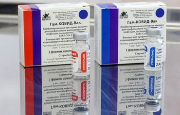 جدال بين زعماء وخبراء من المجال الطبي في إيران بشأن ʼلقاح روسيʻ خطير
