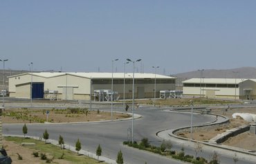 انفجار في موقع نطنز النووي يكشف هشاشة أمن النظام الإيراني