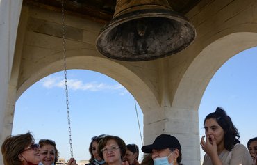 كنيسة في الموصل حوّلها تنظيم داعش سجنا له تتلقى جرسا جديدا صنع في لبنان
