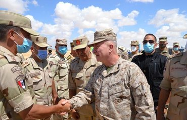 مناورات ʼالنجم الساطعʻ العسكرية تعزز الاستقرار بالشرق الأوسط وسط حالة التوتر