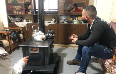 اللبنانيون يواجهون شتاء قارصا بدون مازوت