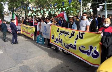 مصنع إيراني عريق يغلق أبوابه والنظام يتودد إلى القوى الأجنبية بصفقات ضخمة
