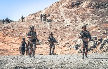 القوات العراقية تلاحق قادة داعش في عمليات واسعة النطاق