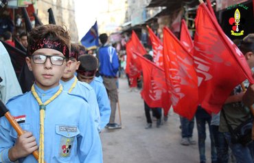 إيران تكثف جهودها لنشر فكرها والاستيلاء على الممتلكات في شرقي سوريا