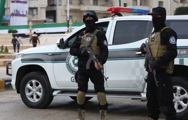 علاقة تكافلية وإنما مضطربة بين تنظيم داعش وهيئة تحرير الشام في إدلب السورية